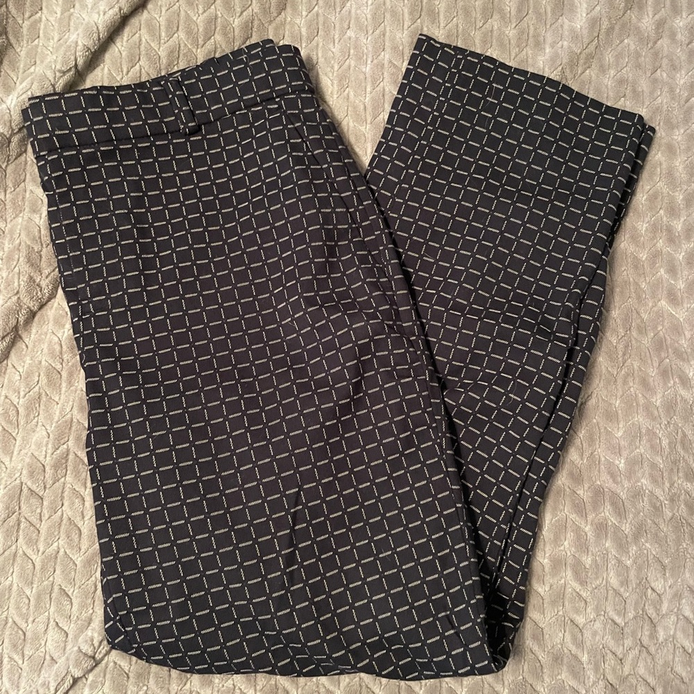 Banana Republic Avery slacks, navy and white pattern, size 6